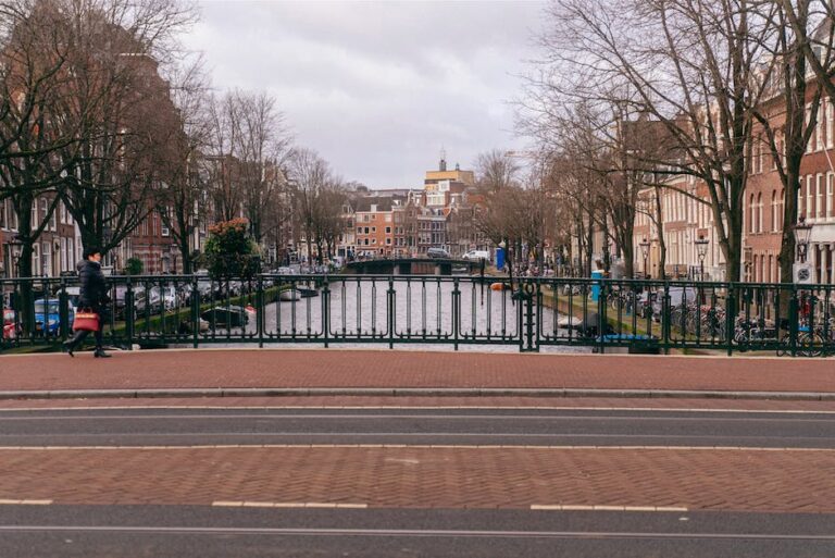 Wat voor soort bonussen biedt holland casino aan voor online gokkasten?